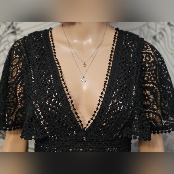 Like New Lulu's Elegant Black Lace Mini Dress Fully Lined Small - Picture 4 of 11